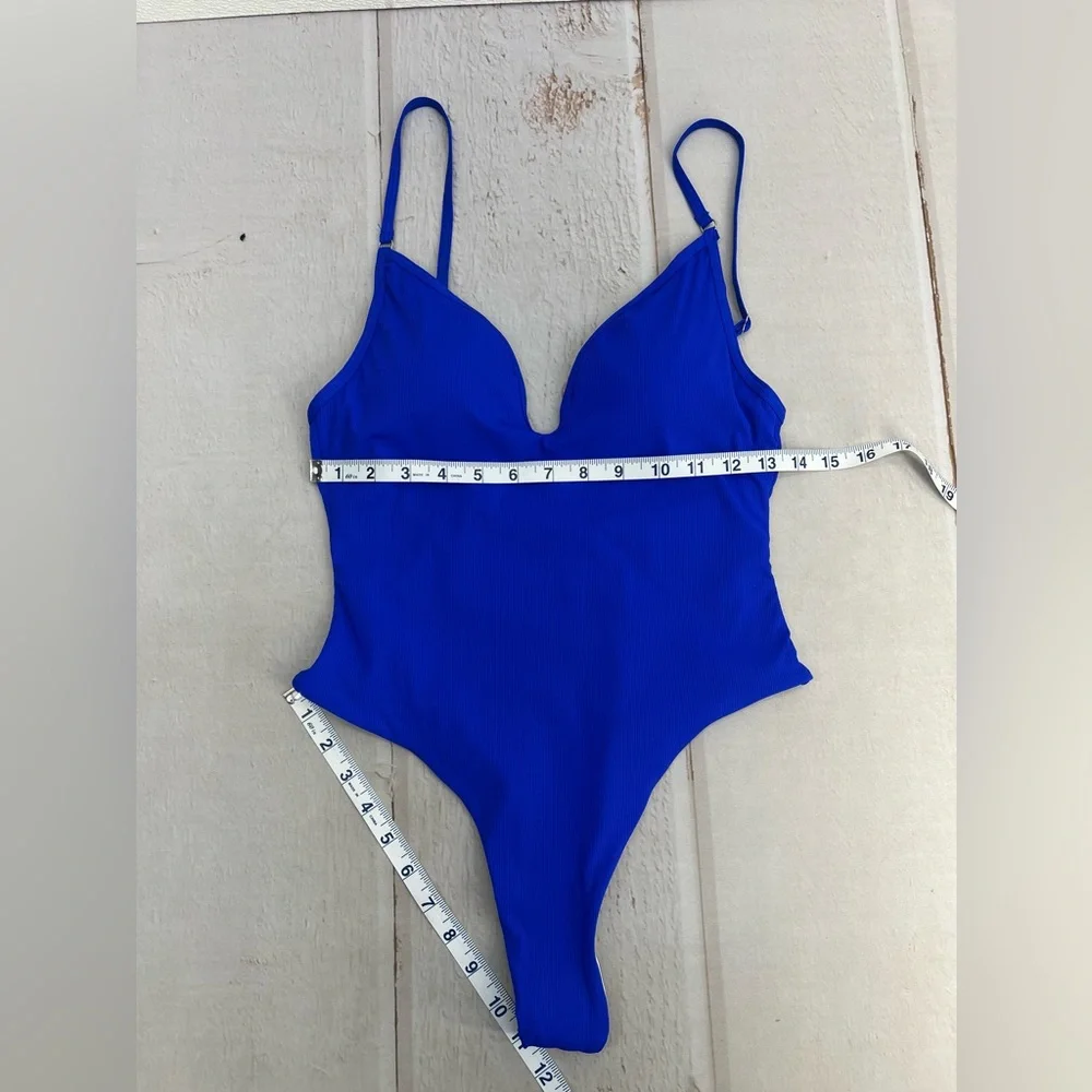 NWOT Women's Sexy  One Piece‎ High Cut Swimsuits SIZE MEDIUM